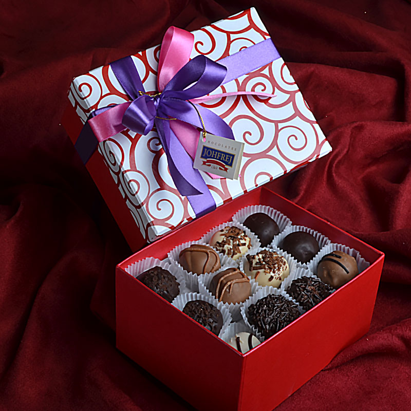 Caja Elegante de 24 Chocolates Mexican Gourmet Chocolate